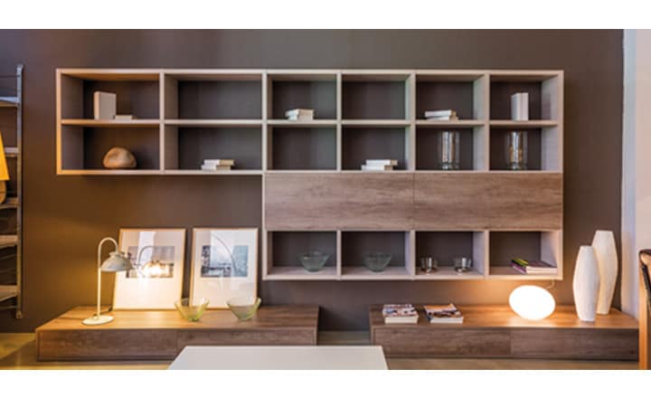 Librería modular DFM con acabados en chapa sintética roble y aserrado blanco