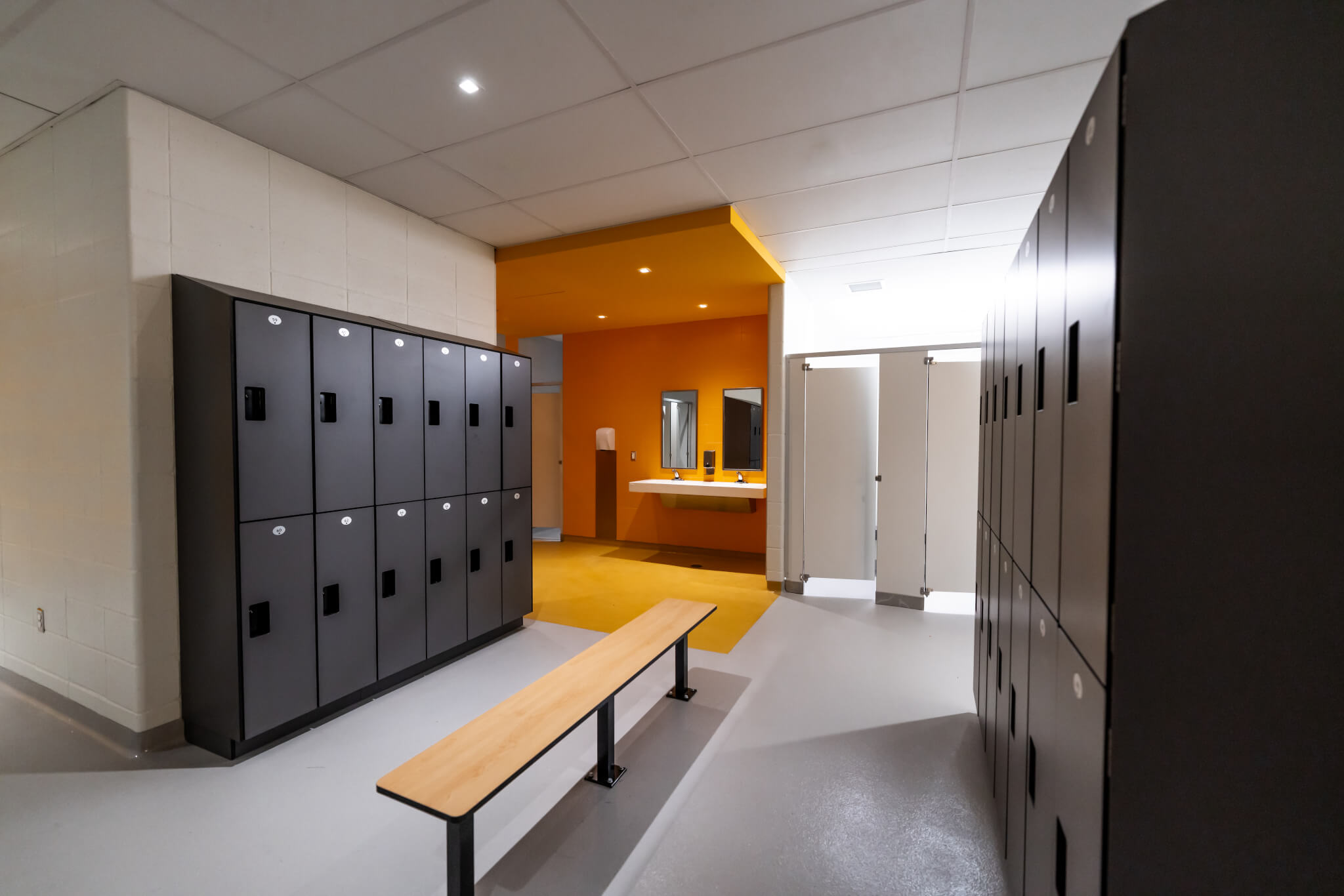 Imagen ilustrativa | EAD Casilleros y Lockers Sanitarios Fenólicos